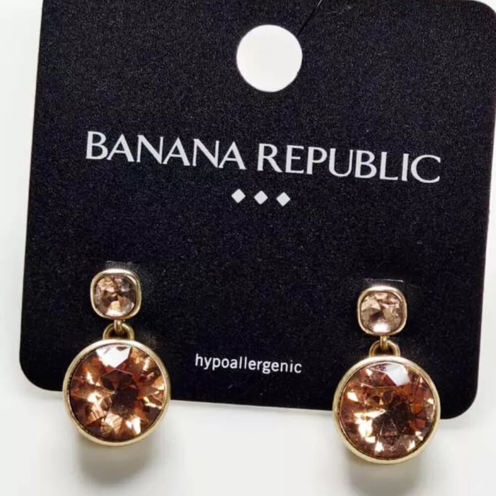 NEW Banana Republic peach bezel rhinestone drop earrings